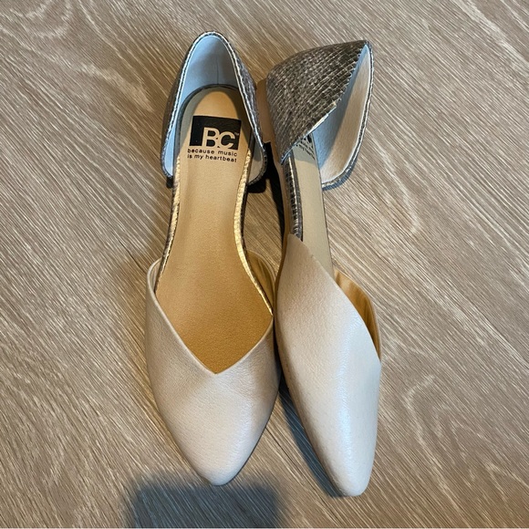 BC Footwear Flats, Size 7.5, Nude/Cream and Metallic - Picture 3 of 5